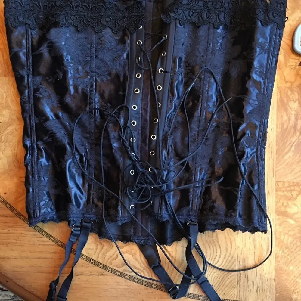 🎃 - CORSET W Garter Straps Full Boning!